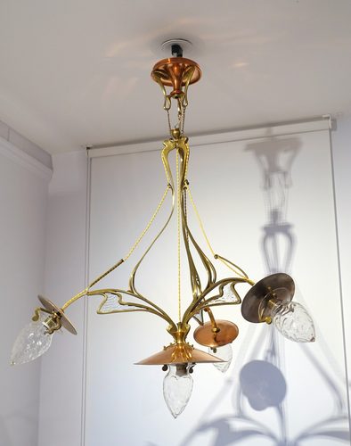Ceiling light, designed by Henry van de Velde, made by Seifert K. M. & Co., Dresden-Lobtau, c. 1898, tin, copper, brass - Bröhan Museum, Berlin - DSC03978 — Organic Shapes