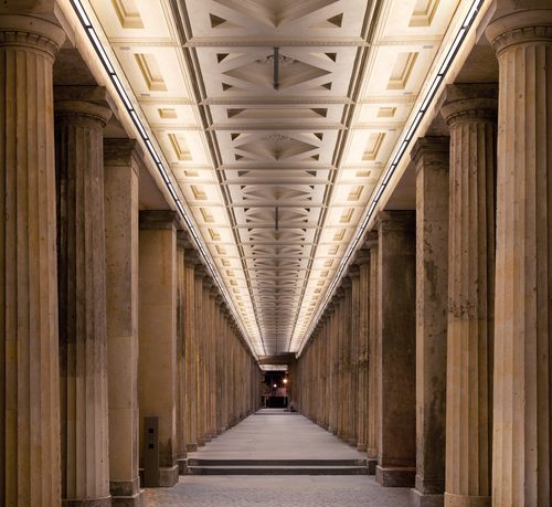 Säulengang Alte Nationalgalerie Berlin — Rhythm